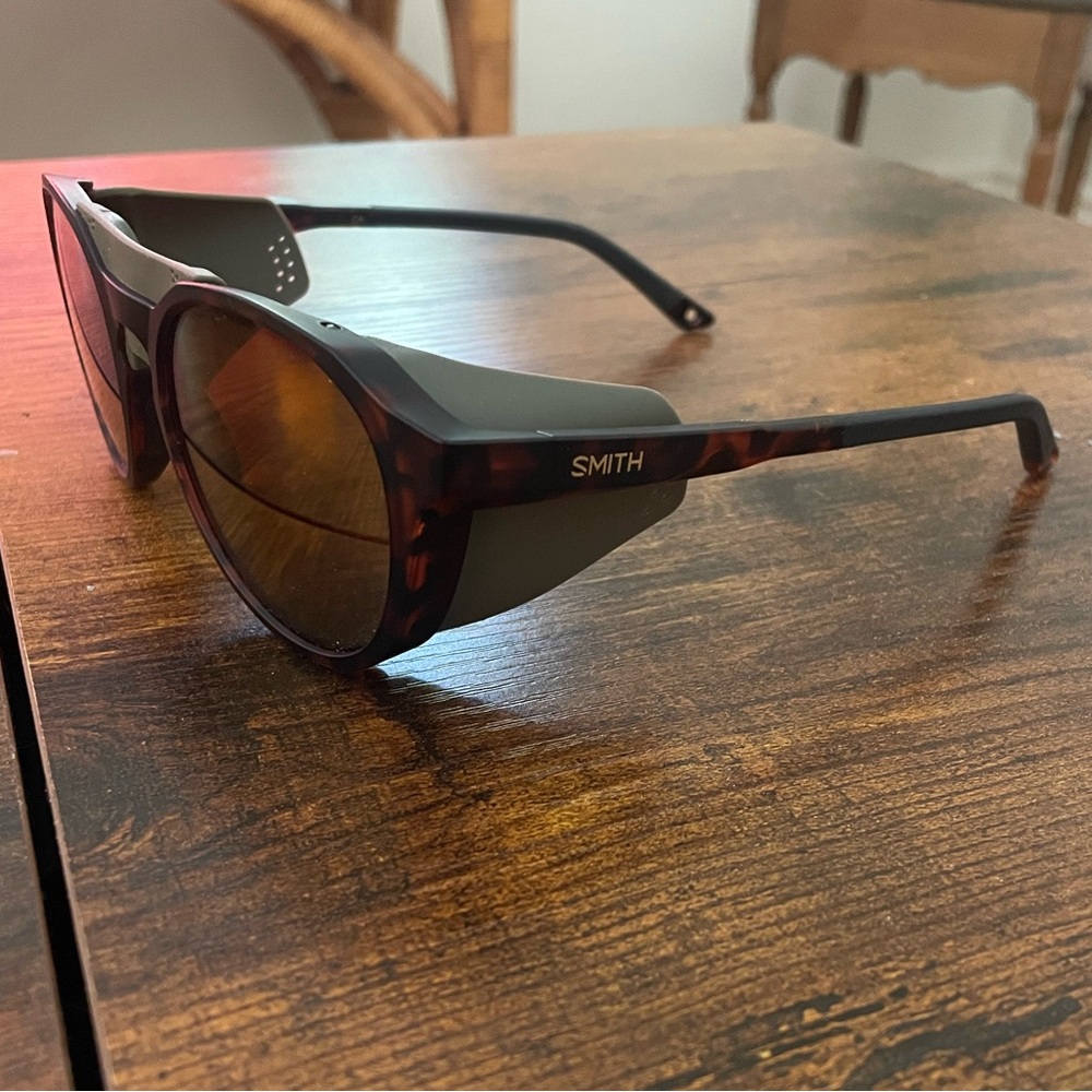 SMITH Venture Sunglasses - Excellent Condition